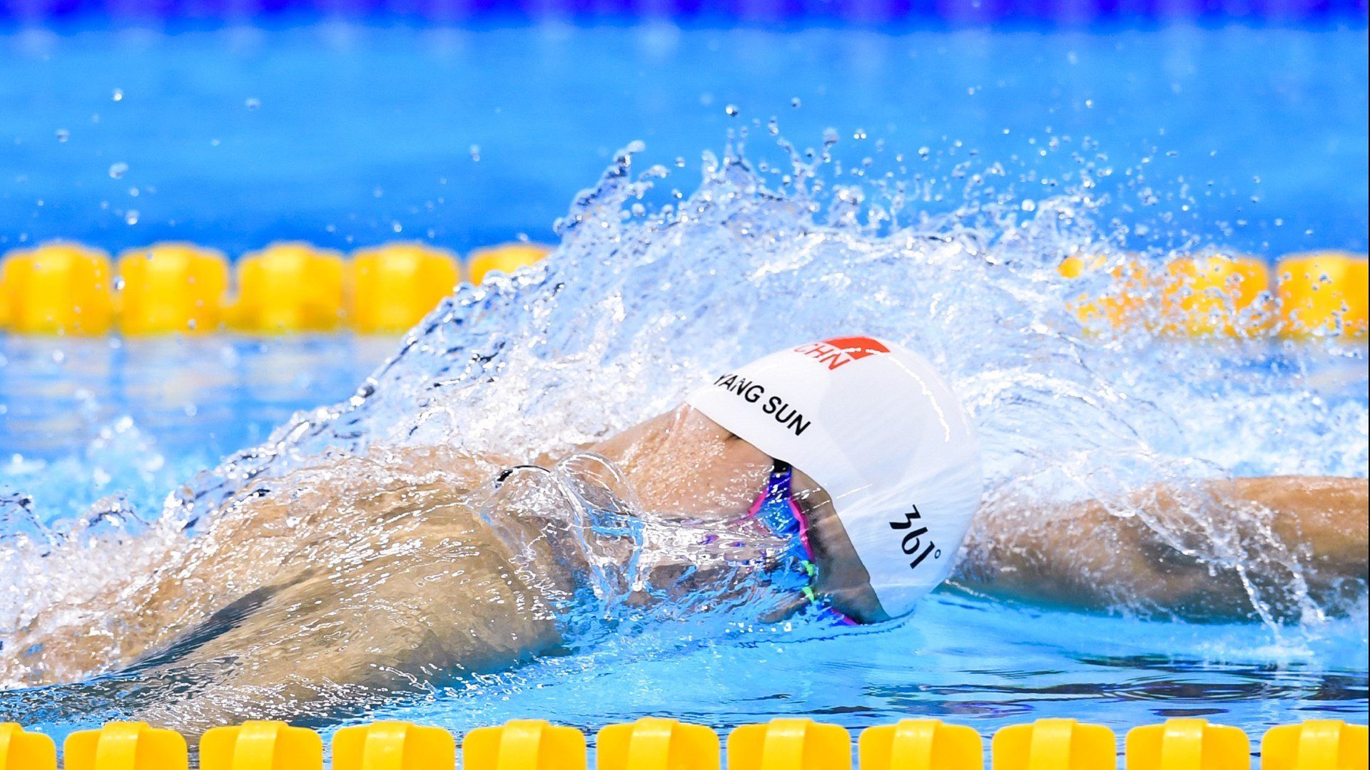 凯蒂·莱德基赛后感谢团队支持,凯特 莱德基